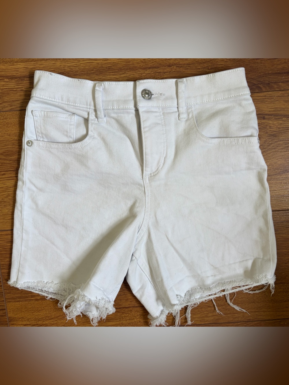 High- Waisted Express White Denim Shorts 00